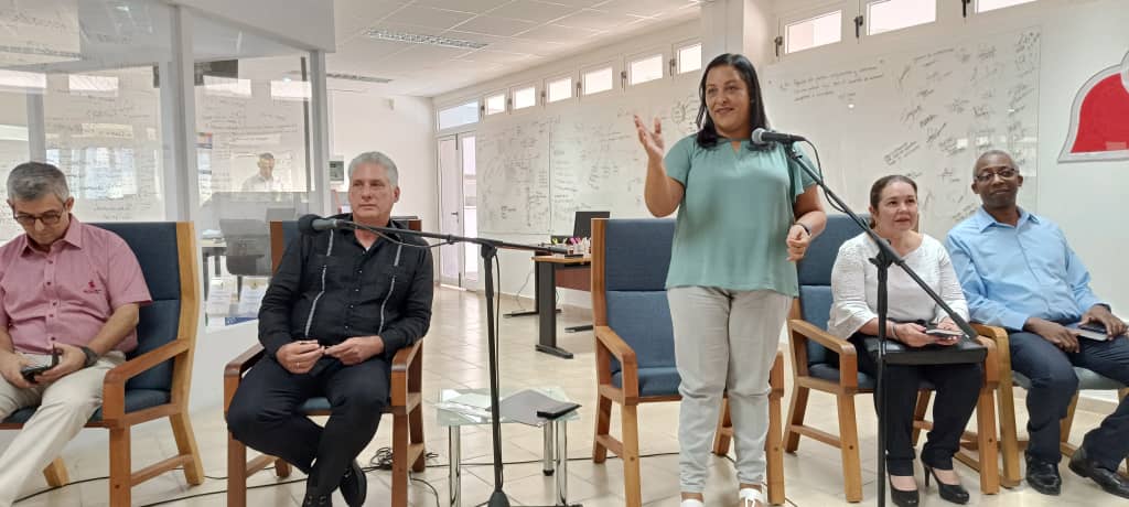 visita-del-presidente-miguel-diaz-canel-conversatorio-con-los-jovenes-42 visita-del-presidente-miguel-diaz-canel-conversatorio-con-los-jovenes-42