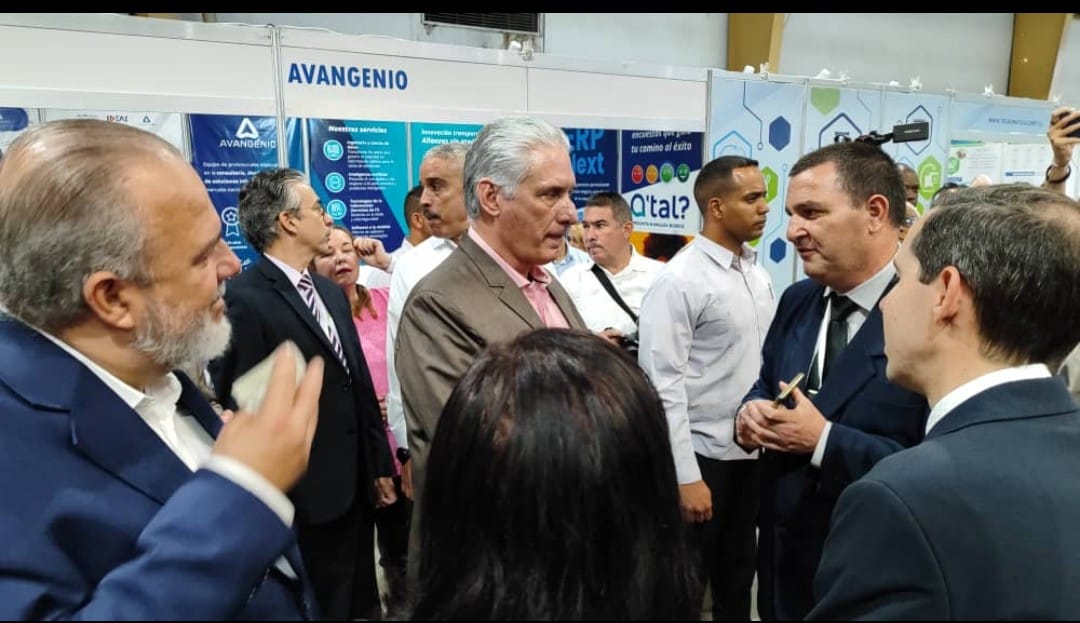 Stand Díaz Canel Stand Díaz Canel