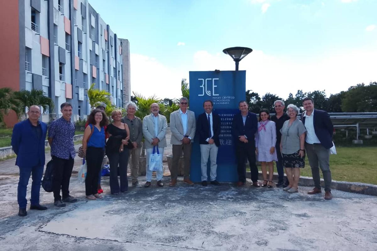 Visita del Embajador de Francia en Cuba 